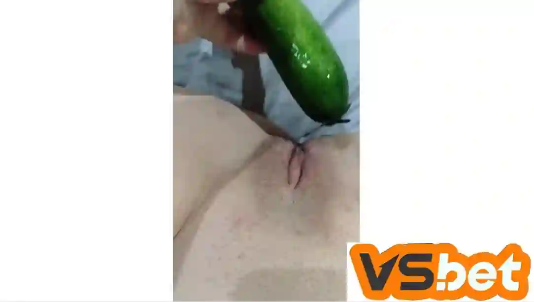 Em sinh viên thủ dâm bằng dưa chuột cực dâm -phim sex việt nam mới - royalsuiteshn.com